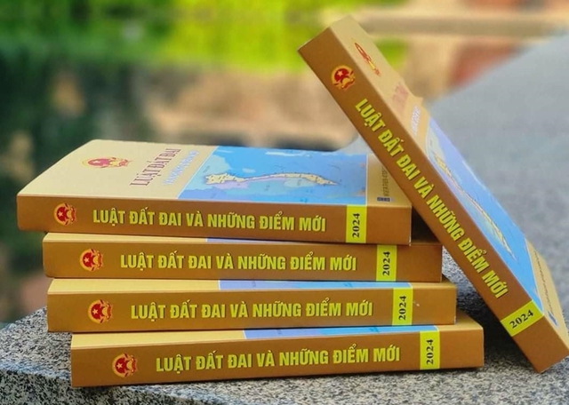 (ĐCSVN) - Chính phủ ban hành Nghị quyết số 72/NQ-CP ngày 17/5/2024 thống nhất thông qua Đề nghị xây dựng Nghị quyết của Quốc hội sửa đổi, bổ sung khoản 1 Điều 252 Luật Đất đai số 31/2024/QH15 như đề nghị của Bộ Tài nguyên và Môi trường.