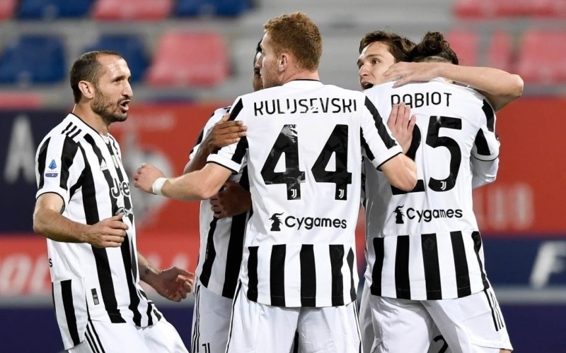  Juventus thoát hiểm kịch tính, PSG thành cựu vương Ligue 1 