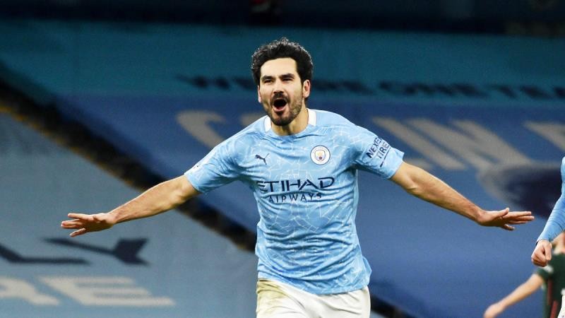  Guendogan, người hùng bất đắc dĩ của Man City 