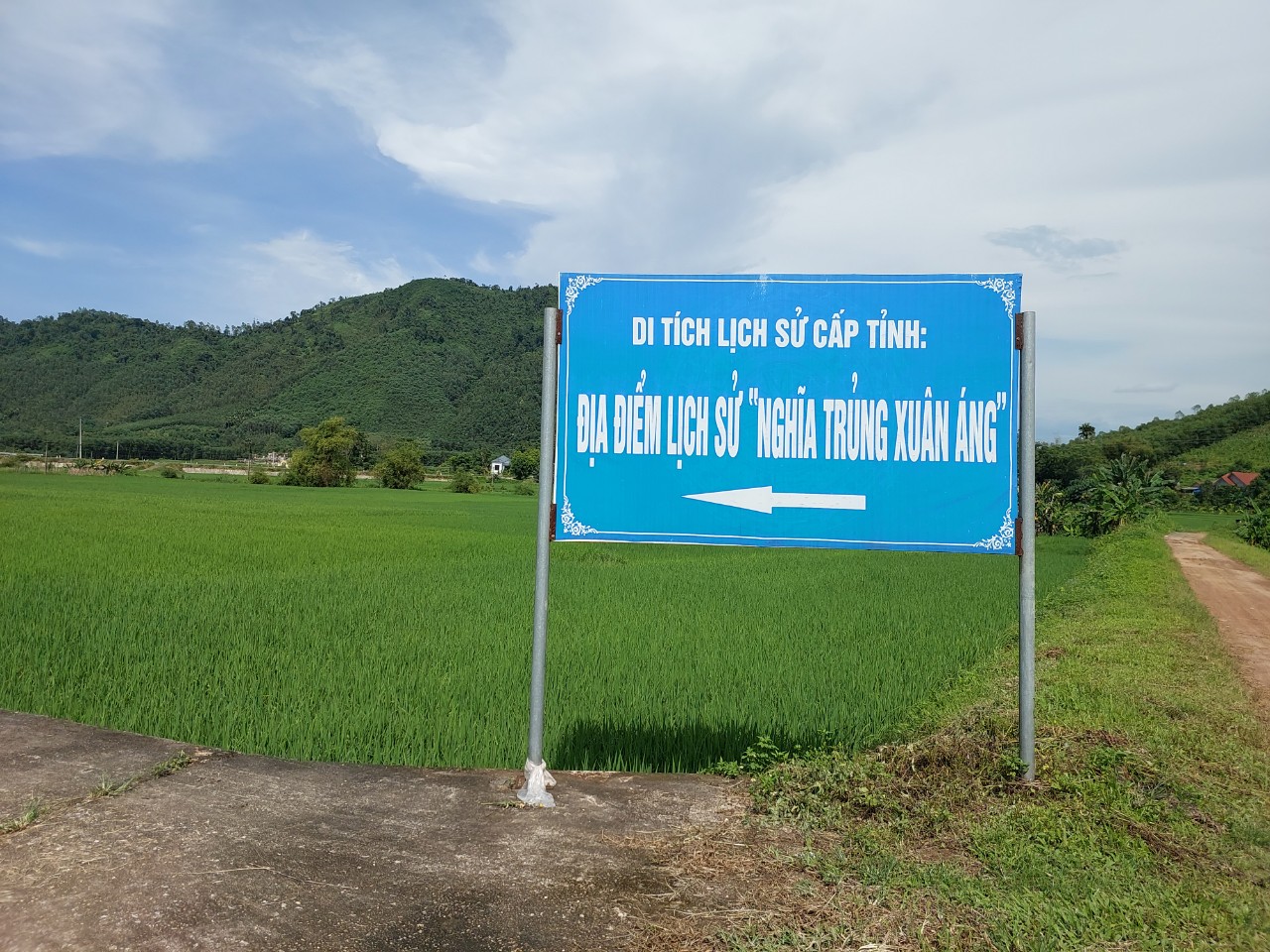 (ĐCSVN) - Nghĩa trủng Xuân Áng là nơi ghi dấu hào khí và lòng yêu nước của các nghĩa sĩ phong trào Cần Vương. 