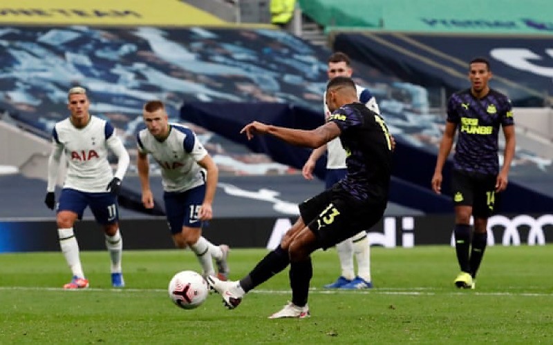  Tottenham hòa 1-1 trước Newcastle 