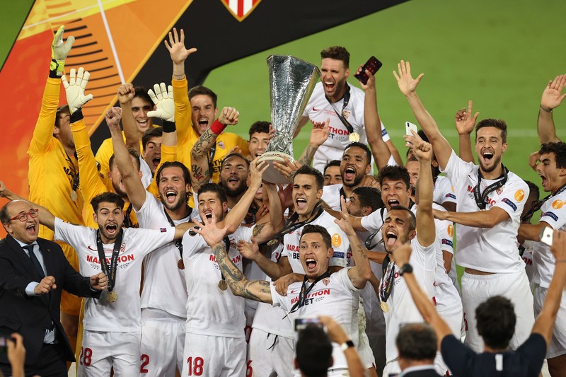  Sevilla đăng quang Europa League lần thứ sáu 