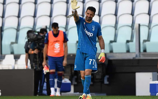  Buffon lập cột mốc lịch sử ở Serie A 