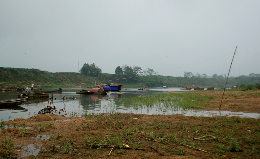 (ĐCSVN) - Nếu có dịp về phố Đầm, xã Xuân Thiên, huyện Thọ Xuân (Thanh Hóa), du khách sẽ được thưởng ngoạn vẻ trầm mặc của hàng chục ngôi nhà cổ độc đáo.