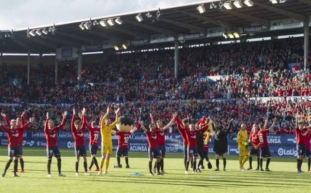  Osasuna trở lại La Liga sau hai năm vắng bóng 