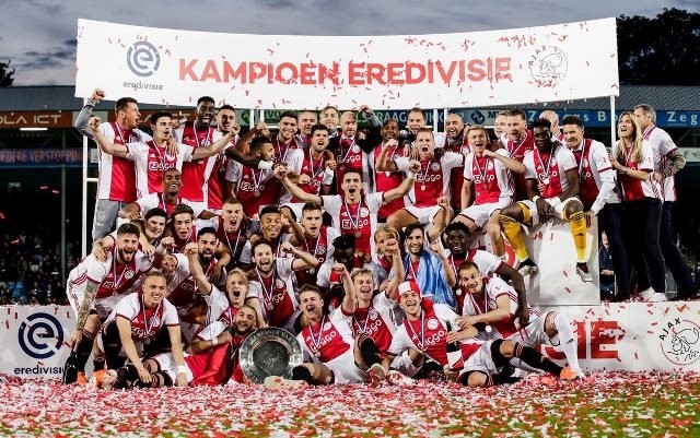  Ajax lần thứ 34 vô địch Hà Lan 