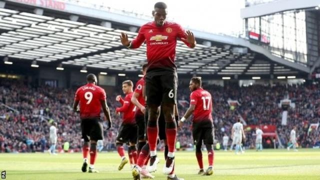  Man United may mắn thắng West Ham 2-1 