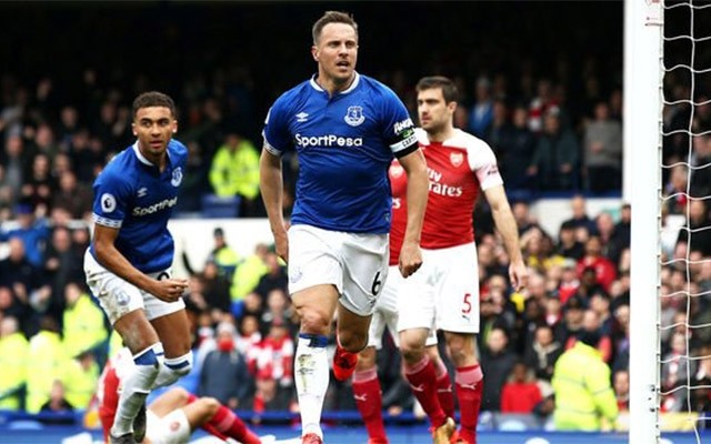  Arsenal thất thủ trên sân của Everton 