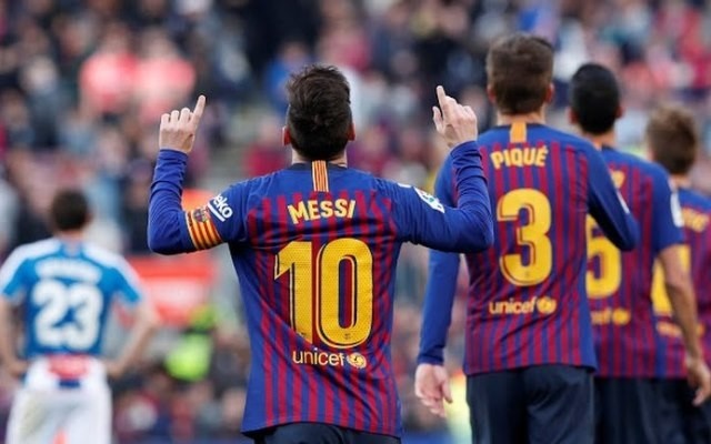  Messi lập cú đúp, Barca thắng đẹp derby xứ Catalan 