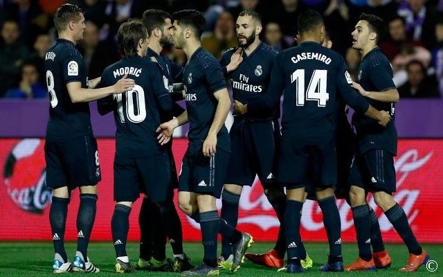  Real vãn hồi danh dự, Barca củng cố ngôi đầu 