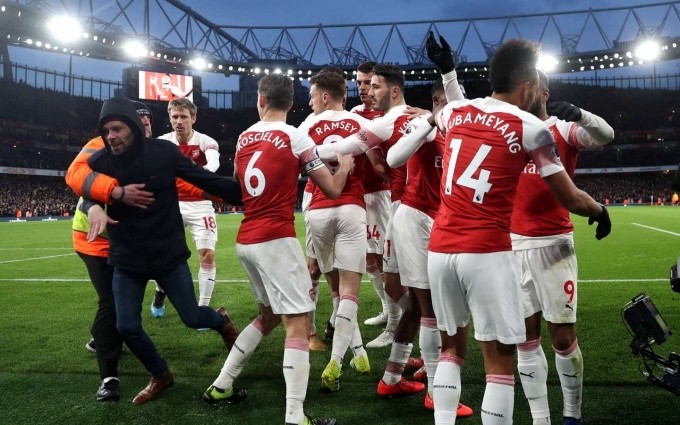  Arsenal xuất sắc đánh bại Man United 2-0 