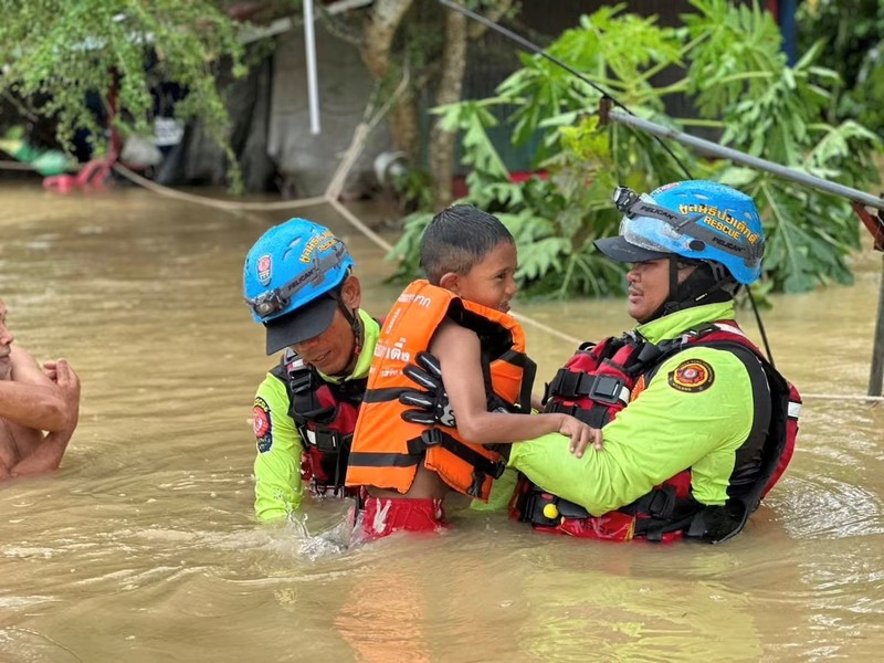  Thái Lan và Malaysia hứng chịu lũ lụt tồi tệ, ít nhất 12 người thiệt mạng 