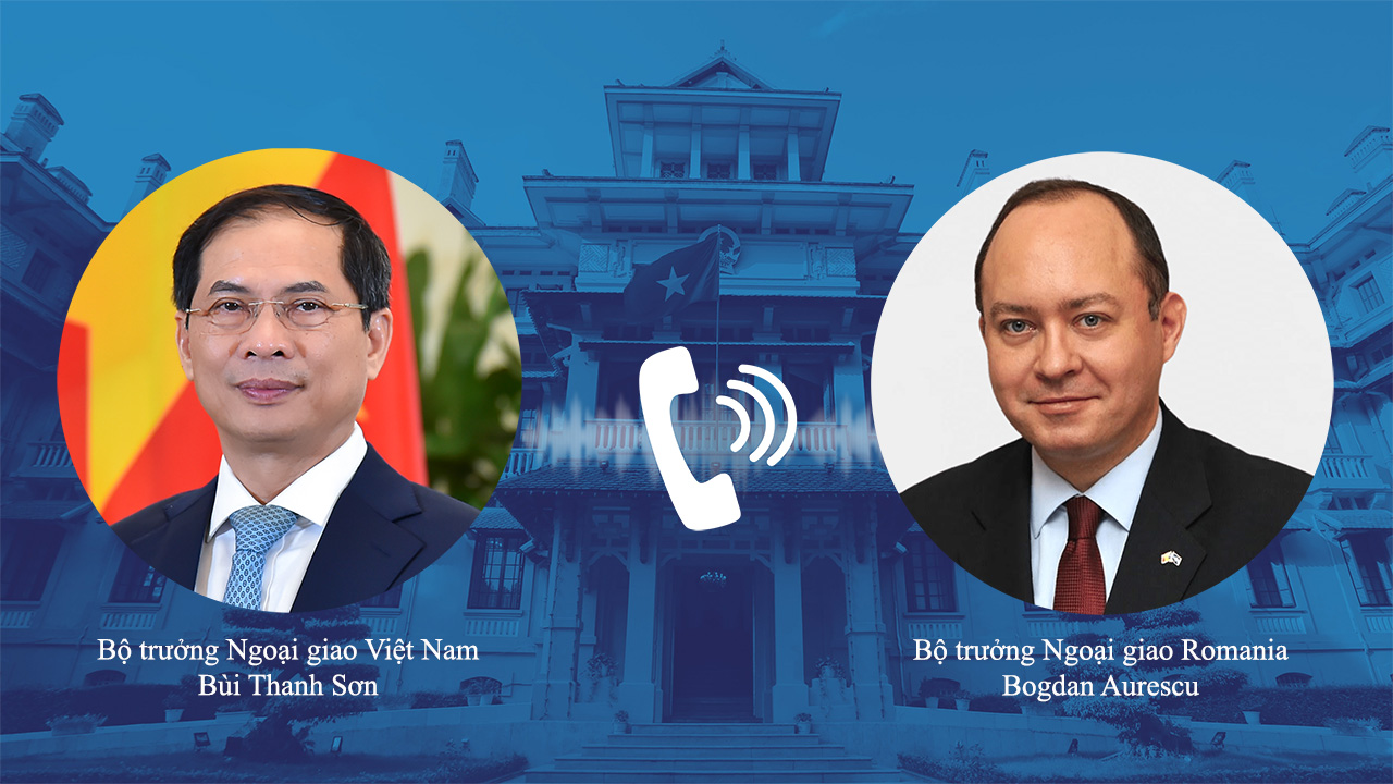 (ĐCSVN) - Bộ trưởng Ngoại giao Bùi Thanh Sơn chân thành cảm ơn Chính phủ Rumani đã hỗ trợ nhân đạo, bố trí nơi ăn ở, chăm sóc y tế cho người Việt và gia đình sơ tán từ Ucraina sang Rumani những ngày vừa qua, đồng thời đề nghị tiếp tục hỗ trợ các gia đình Việt Nam từ Ucraina sang Rumani trong thời gian tới.