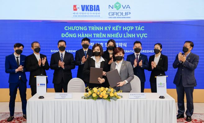 (ĐCSVN) – Hiệp hội Doanh nhân & Đầu tư Việt Nam – Hàn Quốc (VKBIA) và NovaGroup chính thức ký kết Biên bản ghi nhớ hợp tác trong thời gian 2 năm, cùng nhau đồng hành trên nhiều lĩnh vực.