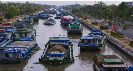 Đẩy mạnh thu hút tư nhân đầu tư giao thông đường thủy