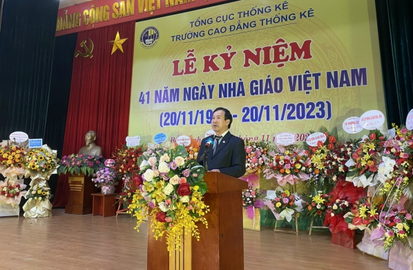 Lãnh đạo Tổng cục Thống kê chúc mừng trường Cao đẳng Thống kê nhân ngày Nhà giáo Việt Nam 20-11