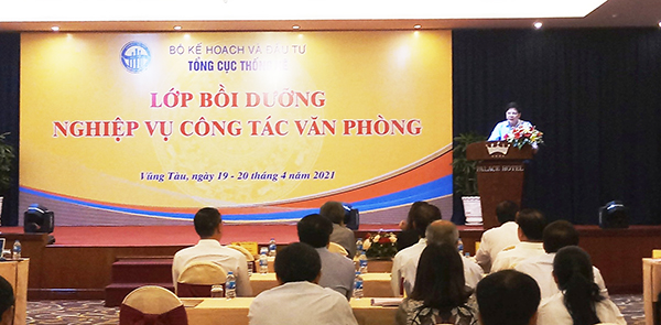 Tổng cục Thống kê tổ chức Lớp bồi dưỡng nghiệp vụ công tác văn phòng cho Cục Thống kê các tỉnh phía Nam và Nam Trung Bộ