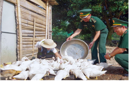 Phát triển kinh tế xã hội: Mô hình bộ đội gắn với dân bản vùng đồng bào dân tộc thiểu số và miền núi