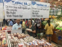 Trứng truy xuất nguồn gốc “đắt hàng”