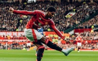 Rashford và Zirkzee cùng ghi cú đúp, Amorim thắng đậm trên sân nhà