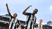 'Thierry Henry đệ nhị' - Isak của Newcastle giỏi đến mức nào?