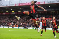 Semenyo tỏa sáng khi Bournemouth lần đầu quật ngã Man City