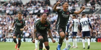 Giải quyết tình huống cố định: Khoảng cách giữa Arsenal và Tottenham