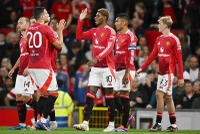 Ten Hag ca ngợi “đêm hoàn hảo” khi Man.United đánh bại Barnsley 7-0