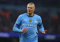 Erling Haaland ghi bàn thứ 100 cho Man City, san bằng kỷ lục châu Âu của Ronaldo