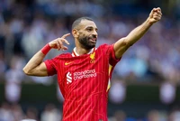 Mohamed Salah “không nghĩ về hợp đồng” tại Liverpool