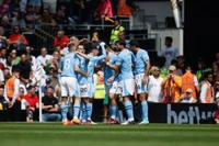 Chủ tịch Premier League tránh trao cúp cho Man City