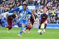 Aston Villa thua sốc Brighton, Chelsea đè bẹp West Ham