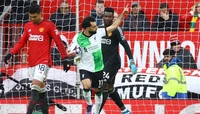 Hòa Man United 2-2, Liverpool mất ngôi đầu bảng