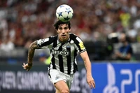 Tiền vệ Newcastle, Sandro Tonali bị buộc tội vi phạm các quy tắc cá cược của Anh