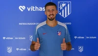 Atletico Madrid thêm vững vàng khi mượn trung vệ Lenglet của Barcelona