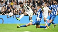 Real Madrid mừng danh hiệu khi đánh bại Alaves 5-0