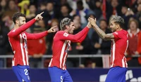 Atletico Madrid “cắt đuôi” Athletic Bilbao trong cuộc đua tốp 4