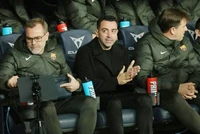 Xavi: “Ai kế nhiệm tôi cũng chẳng dễ dàng ở Barcelona”