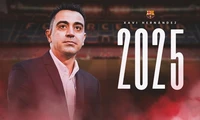 Xavi gia hạn hợp đồng với Barcelona đến năm 2025