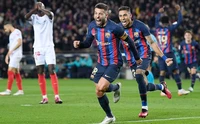 Barcelona đã gia tăng cách biệt điểm số ở vị trí dẫn đầu La Liga lên 8 điểm sau khi giành chiến thắng 3-0 trên sân nhà trước Sevilla vào Chủ nhật. Diễn biến thuận lợi này một phần nhờ kình địch số 1 Real Madrid tiếp tục sa sút khi chịu trận thua sốc 0-1 tại Mallorca.