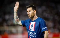 Cha Messi không “đóng cửa” khả năng trở lại Barcelona