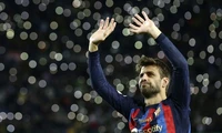 <p>Gerard Pique đã chơi tốt để giúp Barcelona giữ trắng lưới trong chiến thắng 2-0 trước đội khách Almeria 2-0 vào thứ bảy, trung vệ 35 tuổi vẫn giữ bình tĩnh cho đến khi anh bắt đầu nói lời chia tay trước đám đông 92.000 người tại sân Camp Nou, rằng anh yêu CLB thời niên thiếu của mình như thế nào.</p>\r\n