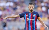 Busquets quyết định ở lại Barca vì… Messi