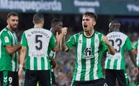 <p>Bàn thắng trong hiệp 2 của Rodri chứng kiến Real Betis trở thành đội đầu tiên ghi bàn vào lưới Villarreal ở La Liga mùa này. Chiến thắng thứ 4 sau 5 vòng đấu cũng giúp đội bóng của HLV Manuel Pellegrini độc chiếm vị trí thứ 3 trên bảng xếp hạng.</p>\r\n