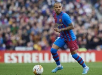 Dani Alves rời Barca khi hết hạn hợp đồng vào mùa hè 