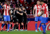 Atletico thảm bại trước đội bét bảng