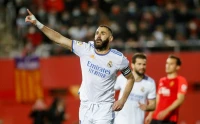 Benzema lập kỷ lục ghi bàn, Real chạm tay vào La Liga