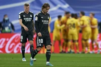 <p>Tỷ số không tưởng 4-0. Một đêm kinh hoàng với cầu thủ Real và các Madridista. Thật khó nuốt trôi nhưng nếu nhìn nhận một cách tích cực thì nó như món quà mà Barcelona tặng cho Real để đội bóng Hoàng gia sớm thức tỉnh. </p>\r\n