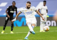 Benzema lần đầu sút hỏng phạt đền, Real chia điểm trên sân nhà