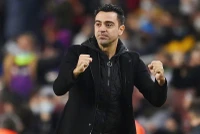 Xavi khởi đầu trong chiến thắng tối thiểu